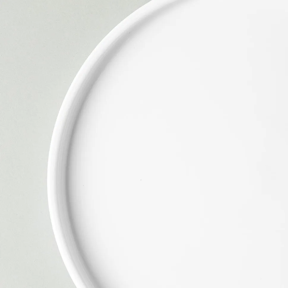 A La Carte 'Bergen' Porcelain Dinner Plate (White)