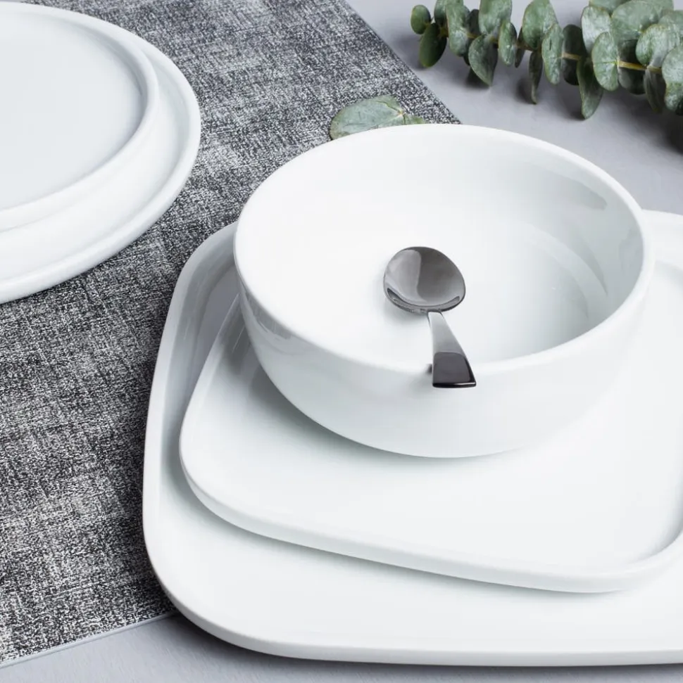 A La Carte 'Bergen' Porcelain Dinner Plate (White)