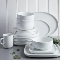 A La Carte 'Bergen' Porcelain Soup and Pasta Plate (White)