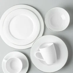 A La Carte 'Diamond Platinum' Porcelain Dinner Plate (White)