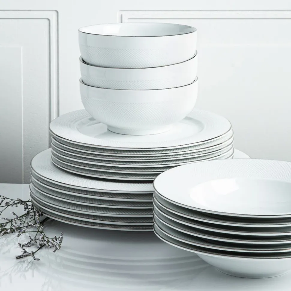 A La Carte 'Diamond Platinum' Porcelain Side Plate (White)