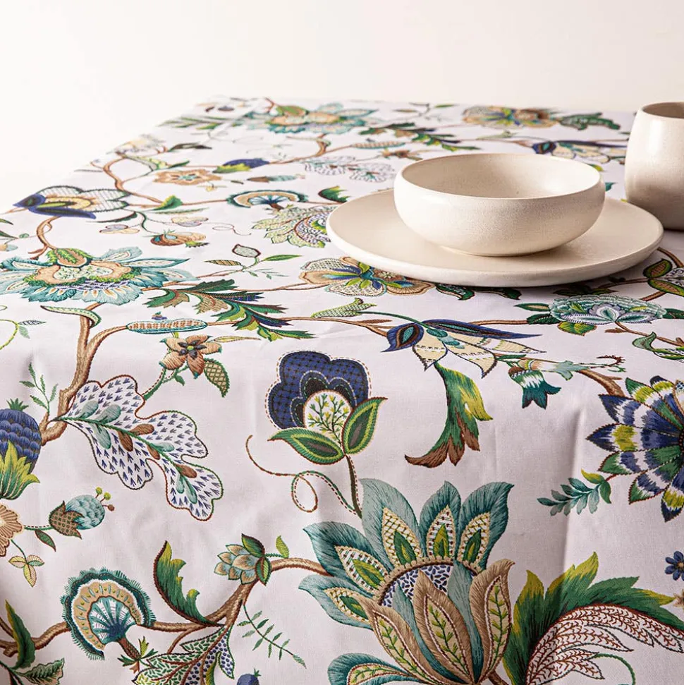 Easycare Printed 'Brissac' Polyester Tablecloth (Blue) 58x94"