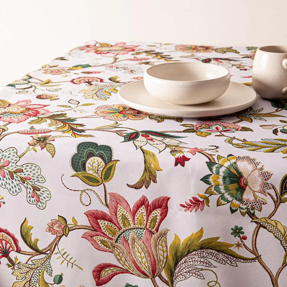 Easycare Printed 'Brissac' Polyester Tablecloth (Pink) 58x78"
