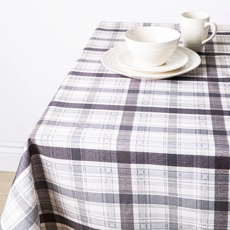 Easycare Printed 'Maxwell Plaid' Polyester Tablecloth 58"x78" (Black)