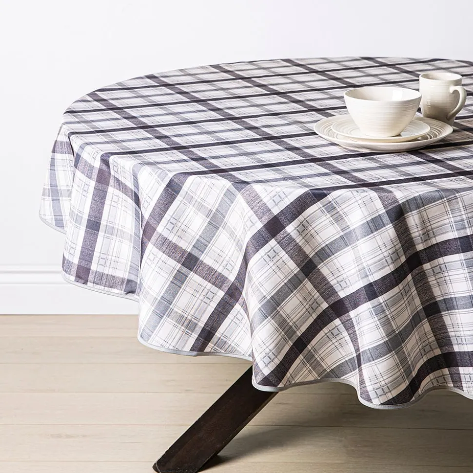 Easycare Printed 'Maxwell Plaid' Polyester Tablecloth 70" Round (Blk)