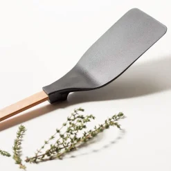 Epicurean Gourmet Series Wood-Nylon Solid Turner Large (Natural/Black)
