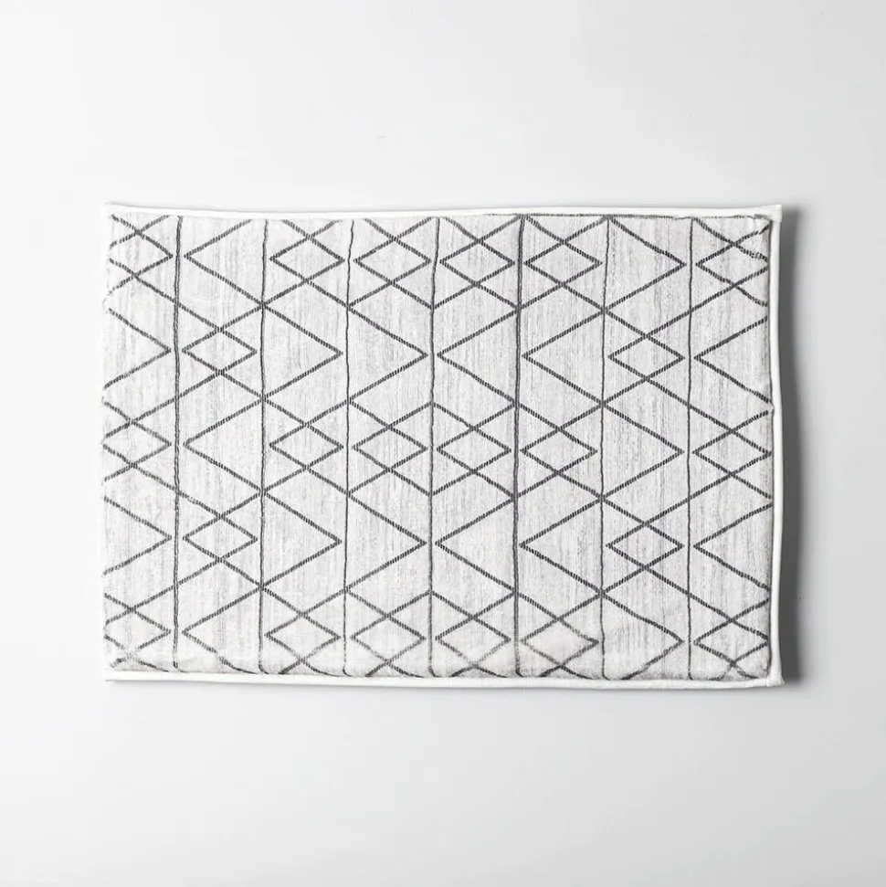 Harman Geometric Memory Foam 17" x 24" Bathmat (Charcoal)