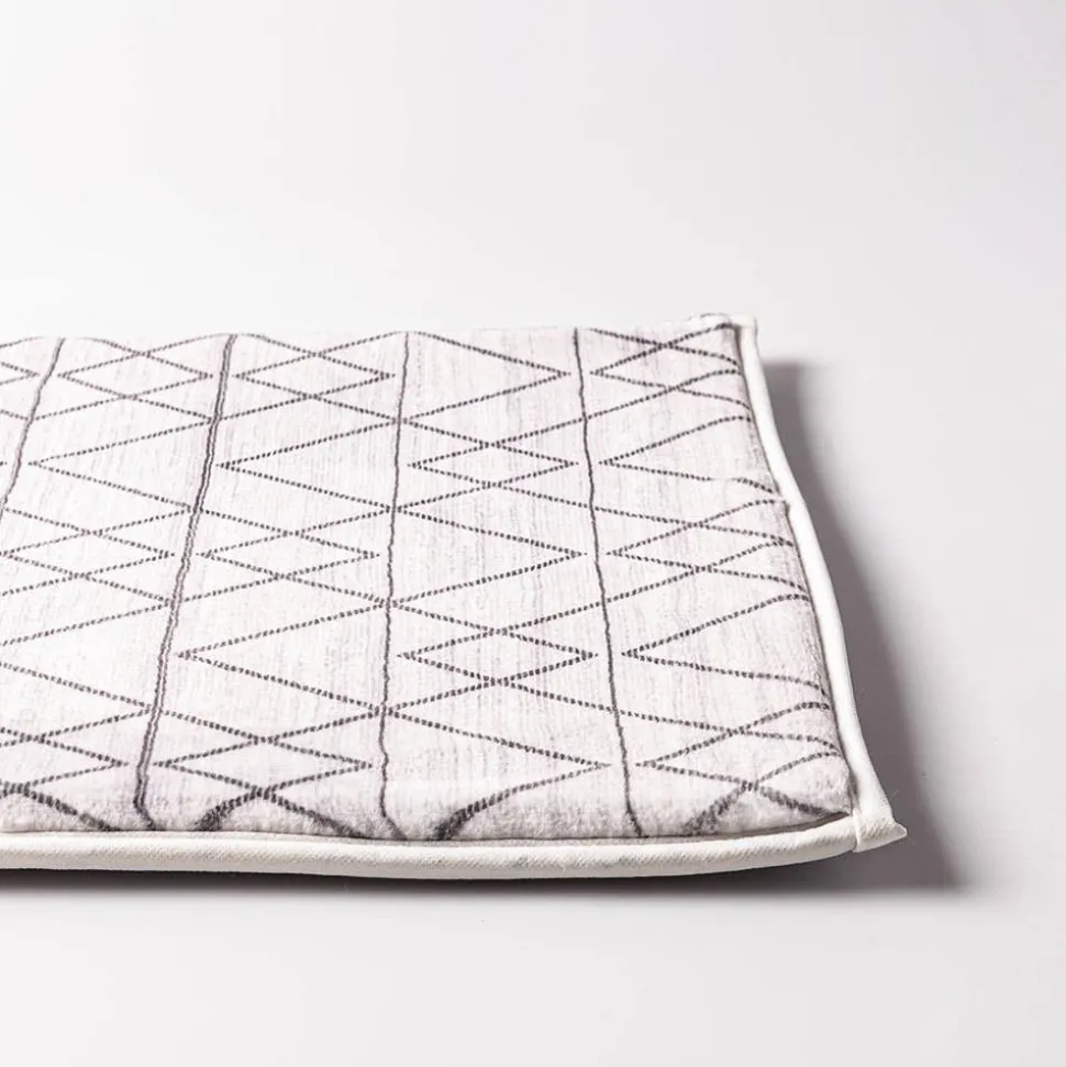 Harman Geometric Memory Foam 17" x 24" Bathmat (Charcoal)