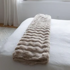 Harman Luxe Sculpted Fur Throw (Taupe)