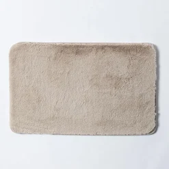 Harman Luxurious Faux Fur Microfiber Bathmat 20" x 32" (Taupe)