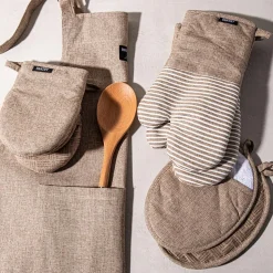 Harman Pantry Chambray Adjustable Apron (Tan)