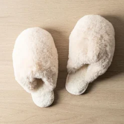 Harman Park City 'Super Plush' Memory Foam Slippers Women (Natural)