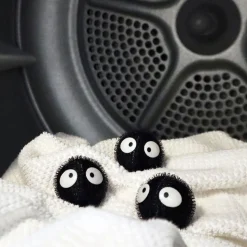 Kikkerland Buddies Laundry Lint Ball - Set of 6 (Black)