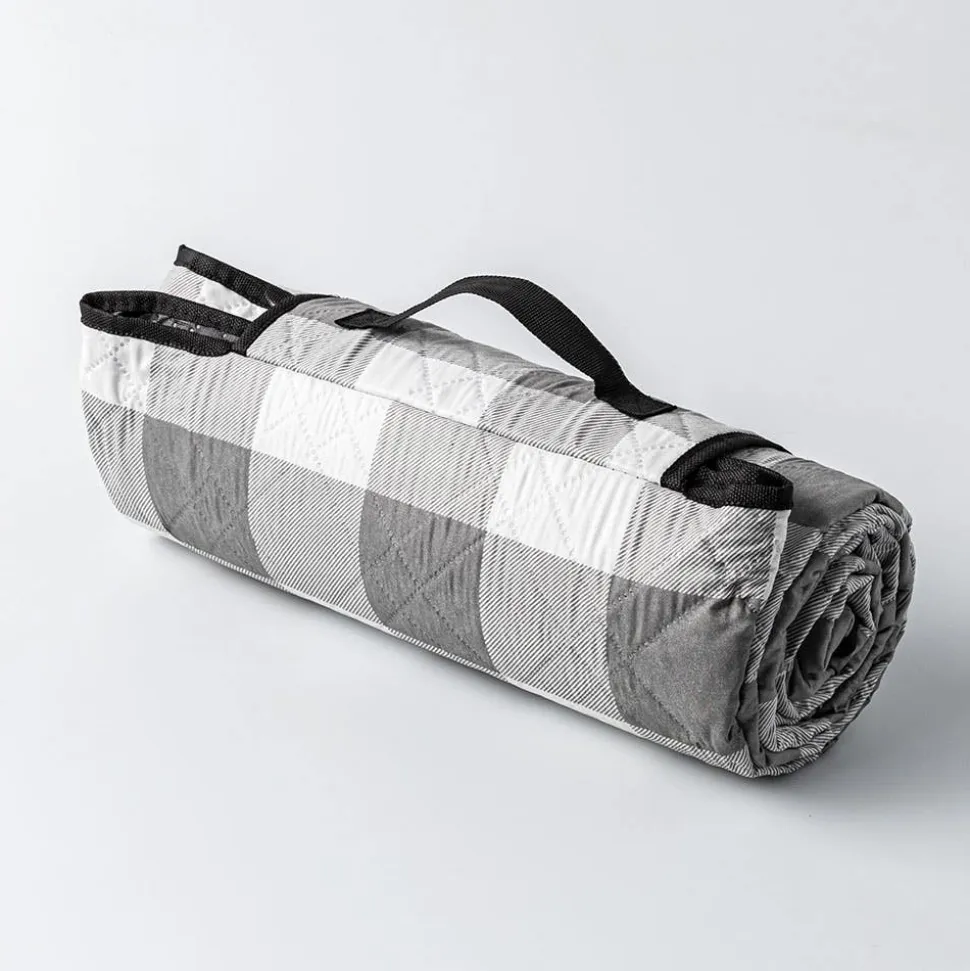 Needle & Pine Water Resistant 'Buffalo Check' Outdoor Blanket Wht/Grey