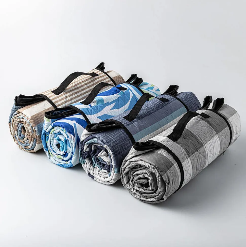 Needle & Pine Water Resistant 'Buffalo Check' Outdoor Blanket Wht/Grey