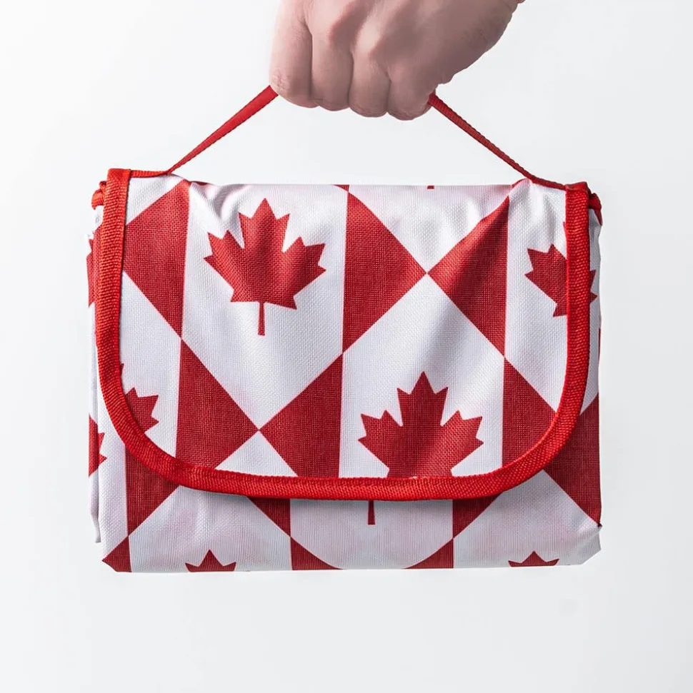 Safdie Canada 'Maple Leaf' Picnic Mat (Red/White)