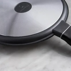 Starfrit Starlite Non-Stick Crepiere Pan - 25cm