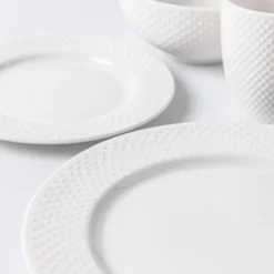 Thomson Pottery Dots Stoneware Dinnerware - Set of 16 (White)