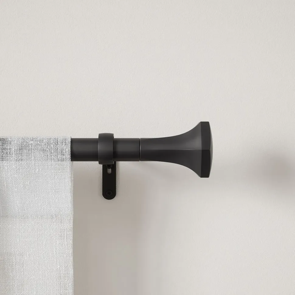 Umbra Extendable 'Sita' Metal Curtain Rod 36-72" (Black)
