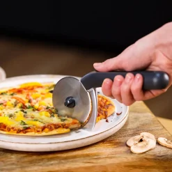 Zyliss Effortless Pizza Cutter (Black/Stainless Steel)