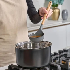 Zyliss Effortless Soup Ladle (Natural/Black)
